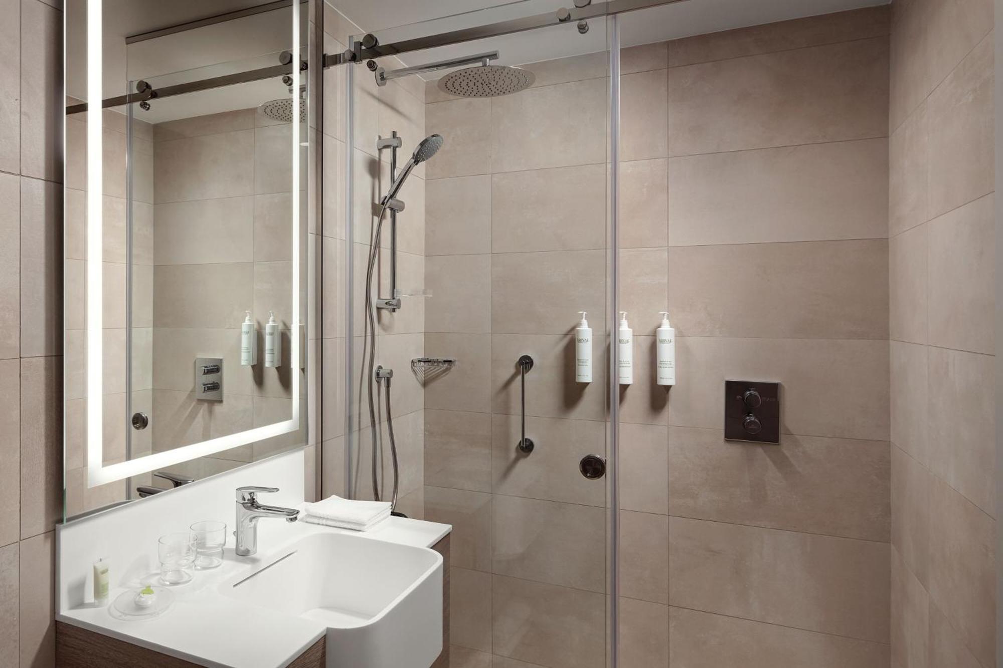 Courtyard By Marriott Erywań Zewnętrze zdjęcie