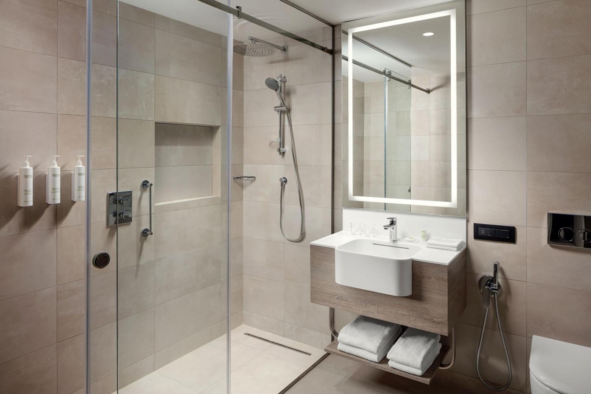 Courtyard By Marriott Erywań Zewnętrze zdjęcie