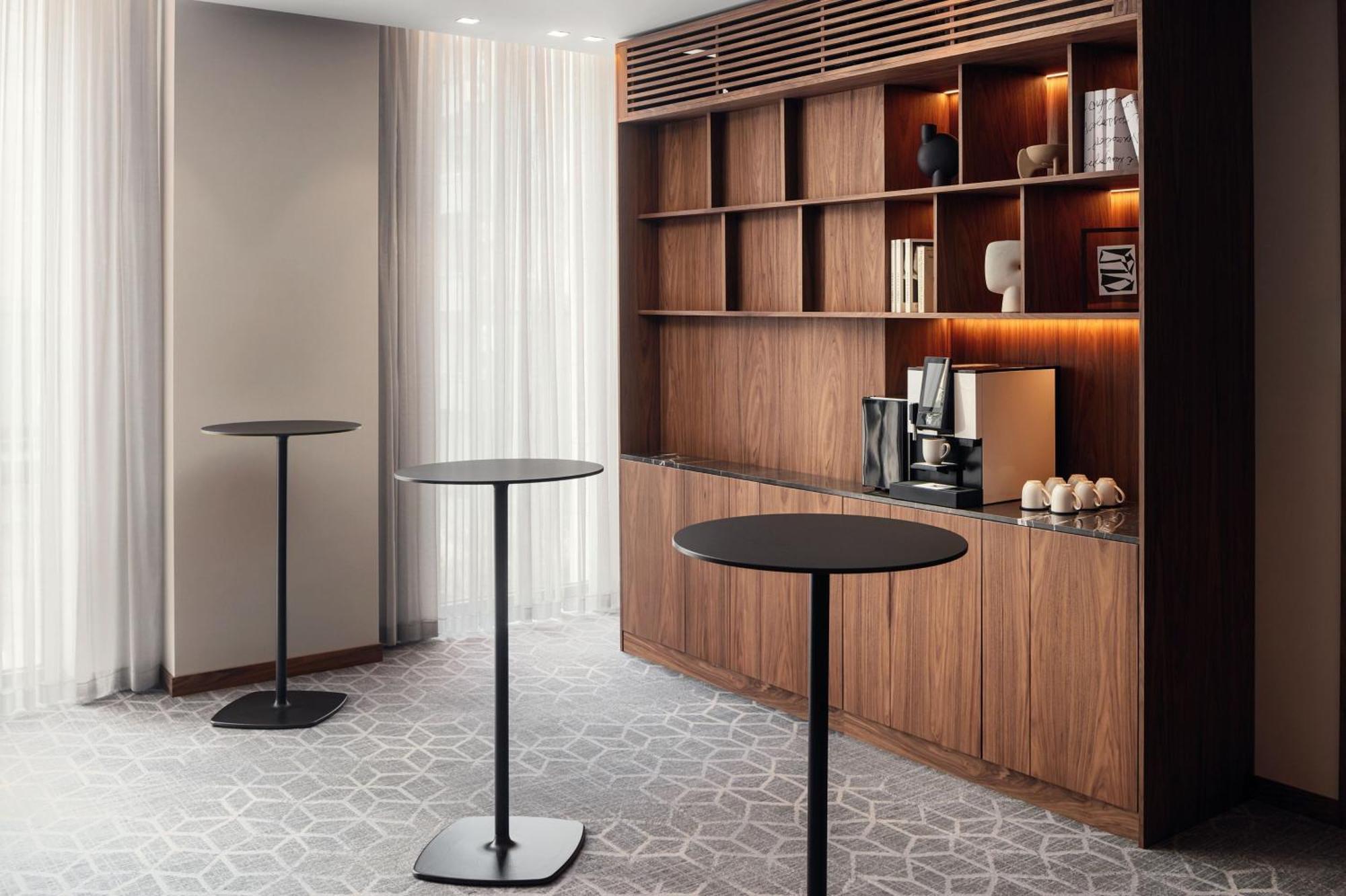 Courtyard By Marriott Erywań Zewnętrze zdjęcie